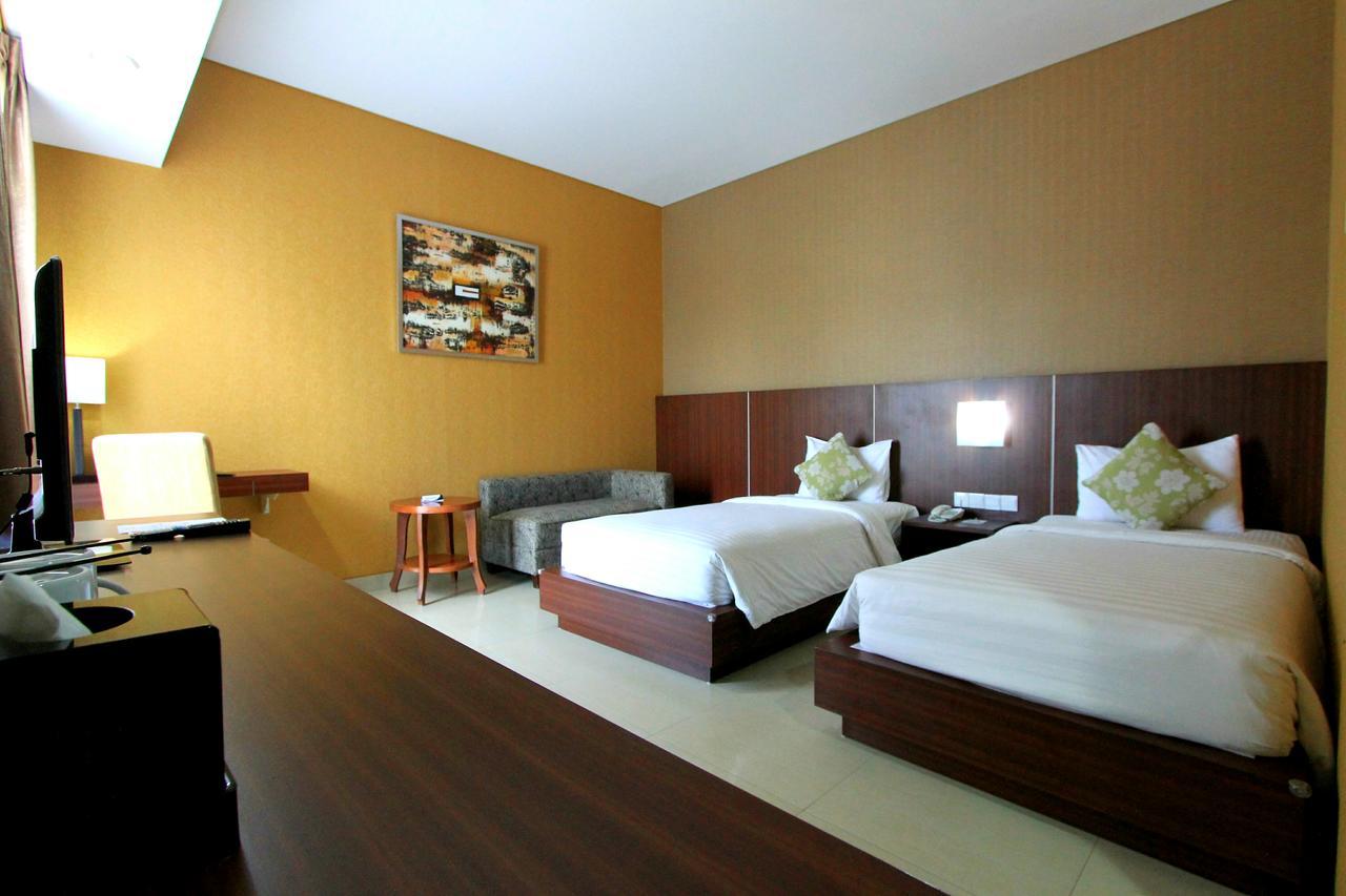 Grand Hatika Hotel Tanjung Pandan Esterno foto