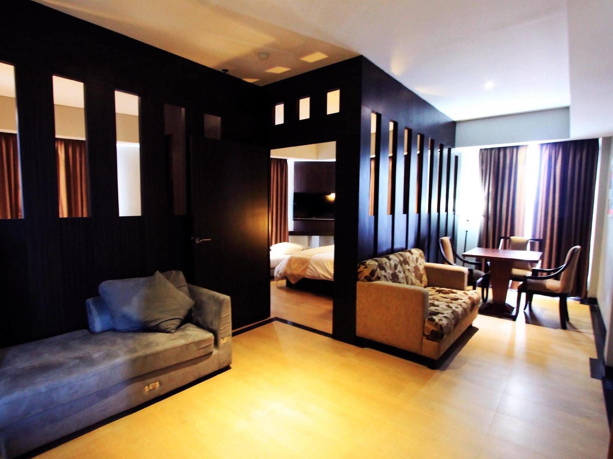 Grand Hatika Hotel Tanjung Pandan Esterno foto