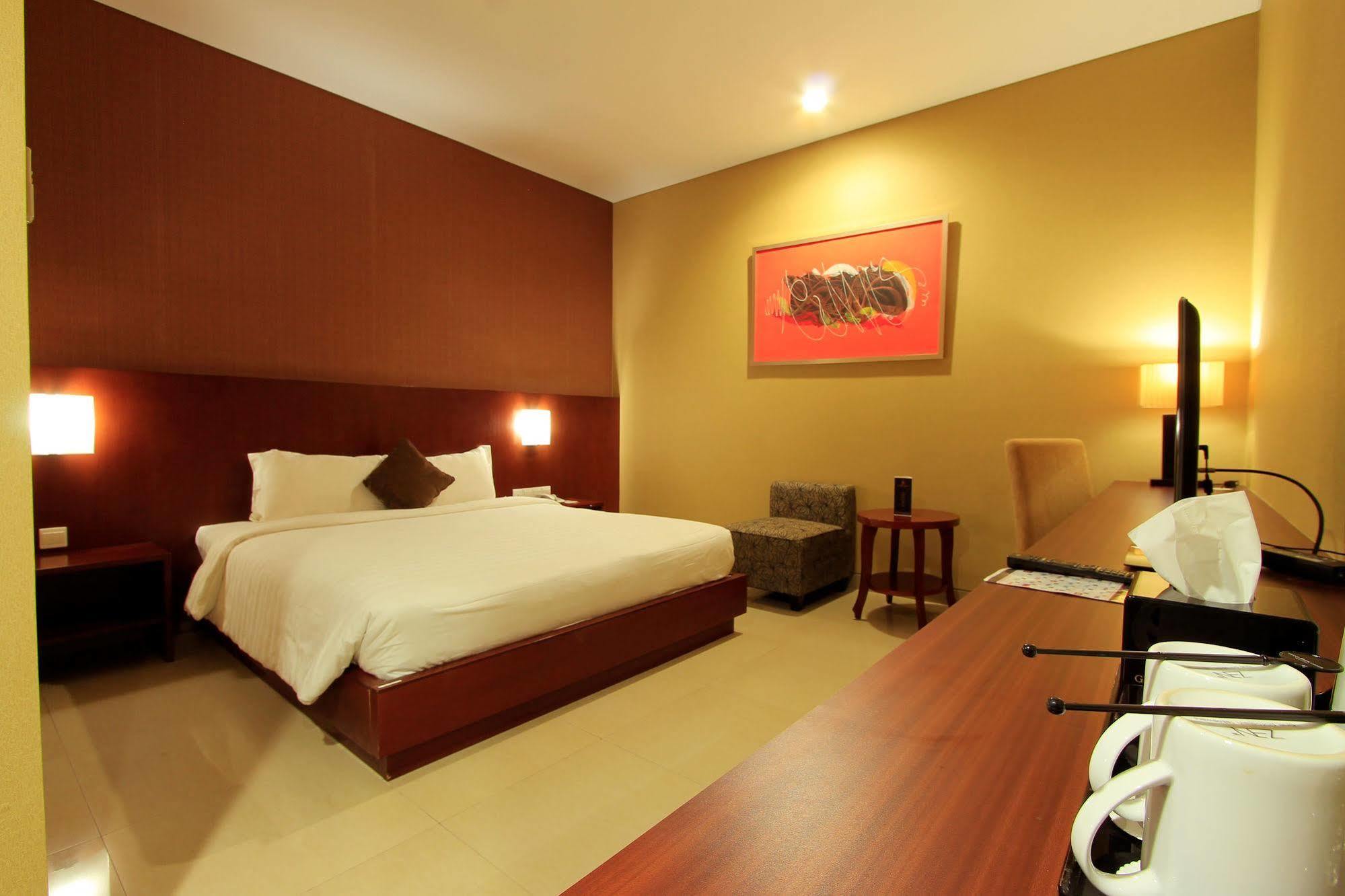 Grand Hatika Hotel Tanjung Pandan Esterno foto