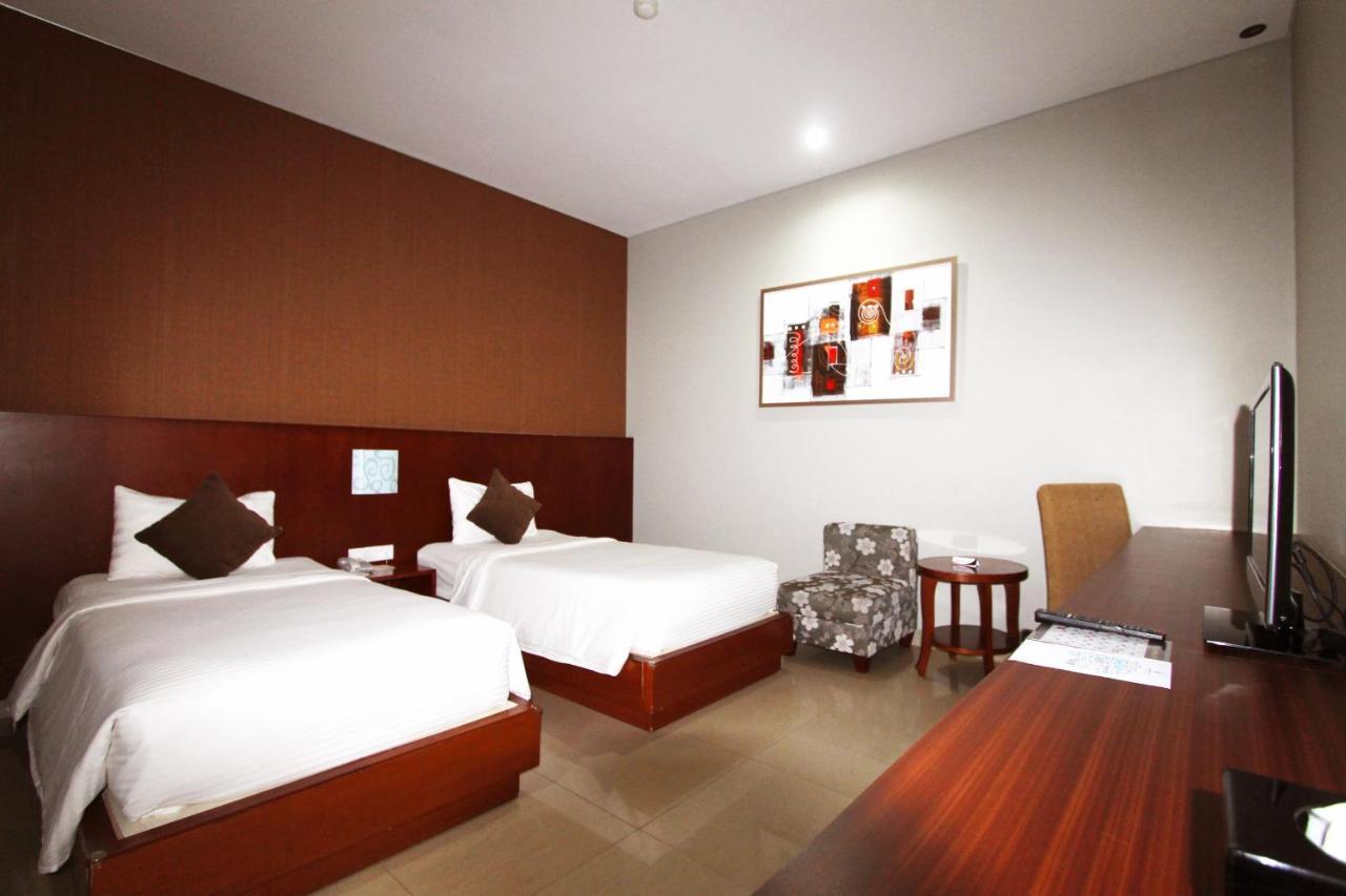 Grand Hatika Hotel Tanjung Pandan Esterno foto