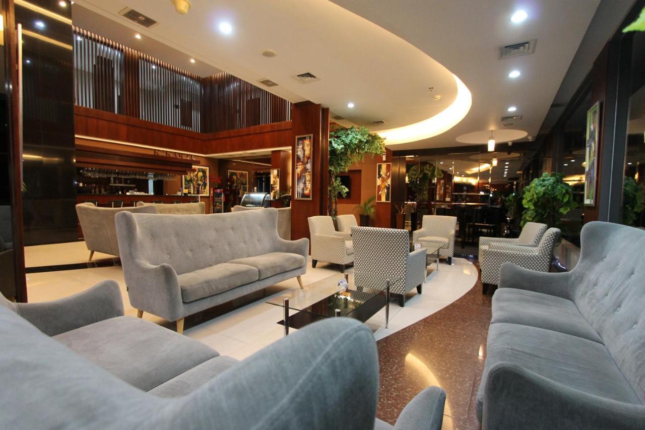Grand Hatika Hotel Tanjung Pandan Esterno foto