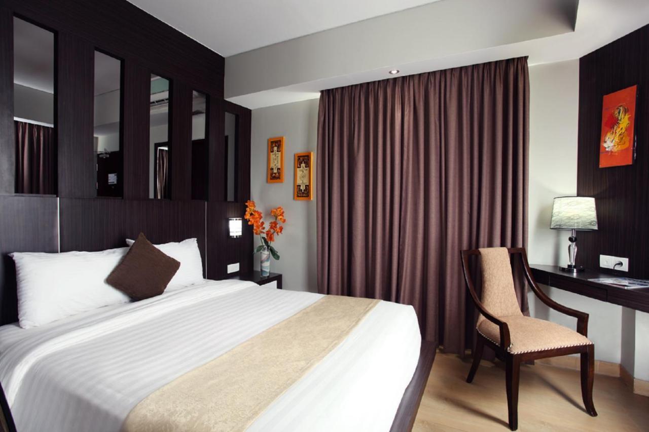 Grand Hatika Hotel Tanjung Pandan Esterno foto